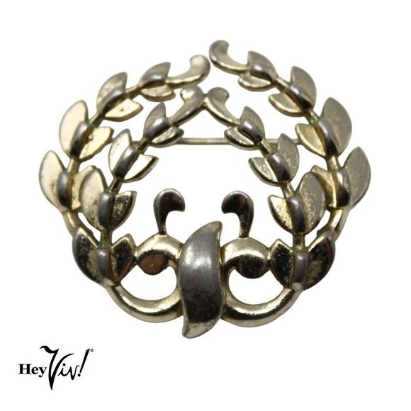 Vintage Signed Monet Pin Brooch Elegant Goldtone Wreath Design 1 7/8" - Hey Viv - Picture 1 of 6